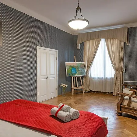 Central Nezavisimosti Grand Mińsk